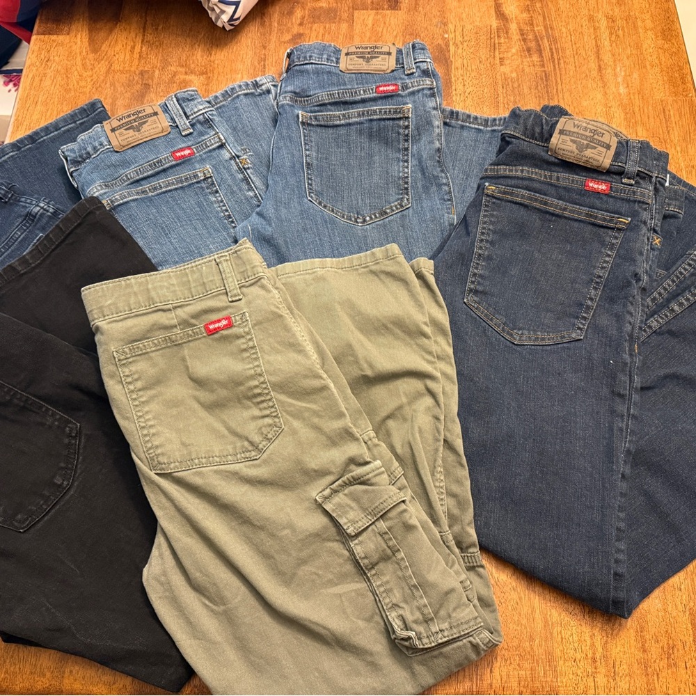 Lot of Boys 14H Husky jeans in excellent condition. 7 pairs in total.
